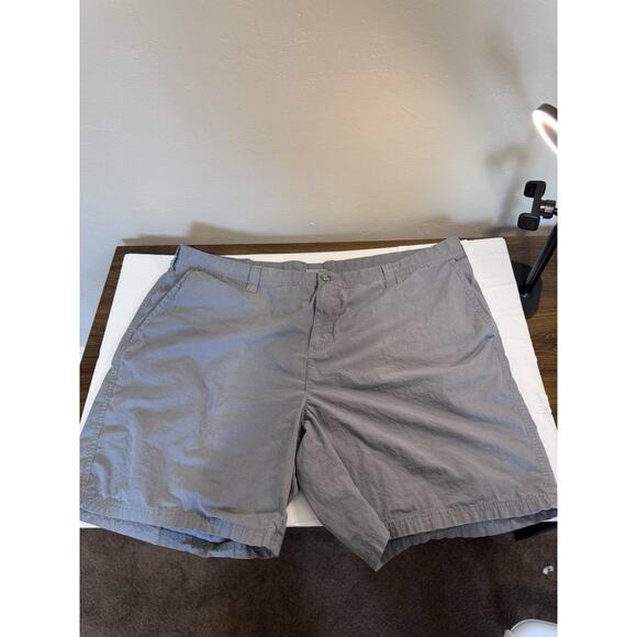 Men’s Columbia Shorts Size 48 Width - Picture 1 of 3